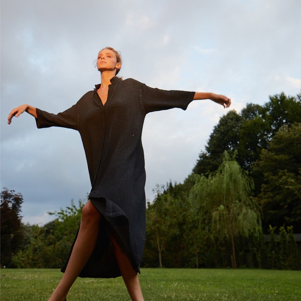 Simpuna Crinkle Black Shirt Dress